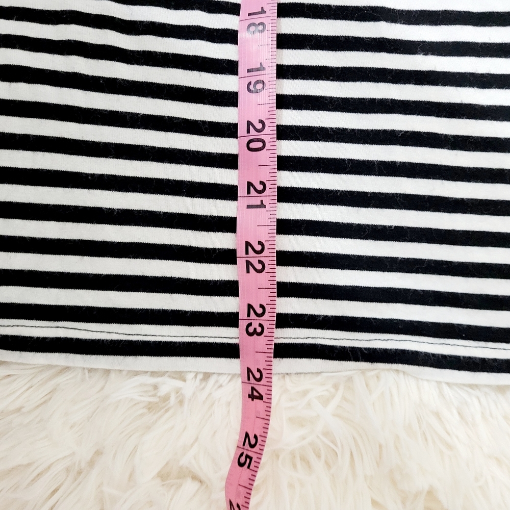 Black and White Striped Jersey Knit Turtleneck Top size M - Picture 2 of 10